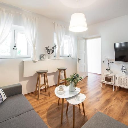 Apartment Near Old Town, Free Parking & Huge Garden Dubrovnik Bagian luar foto