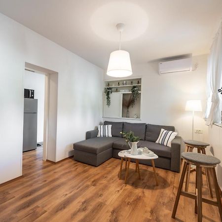 Apartment Near Old Town, Free Parking & Huge Garden Dubrovnik Bagian luar foto