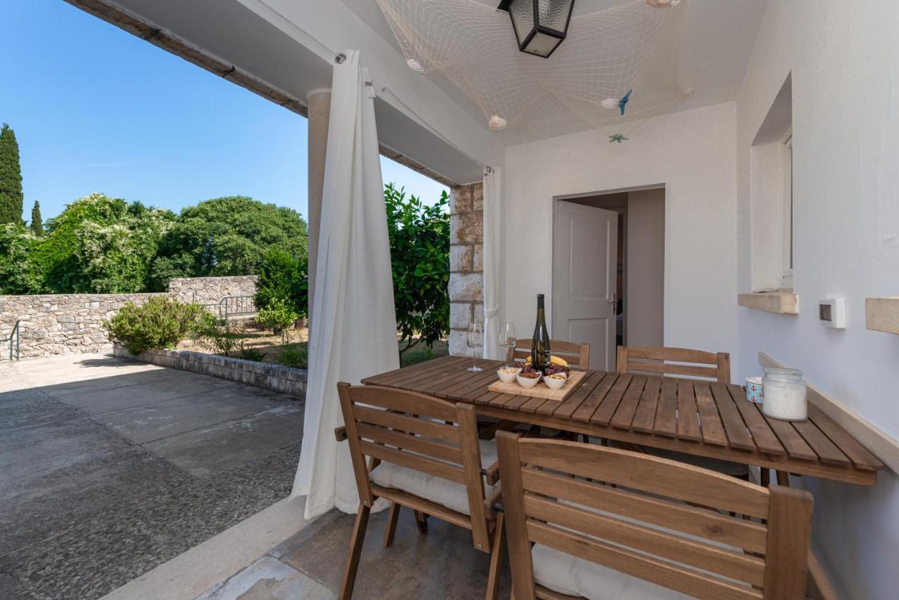 Apartment Near Old Town, Free Parking & Huge Garden Dubrovnik Bagian luar foto