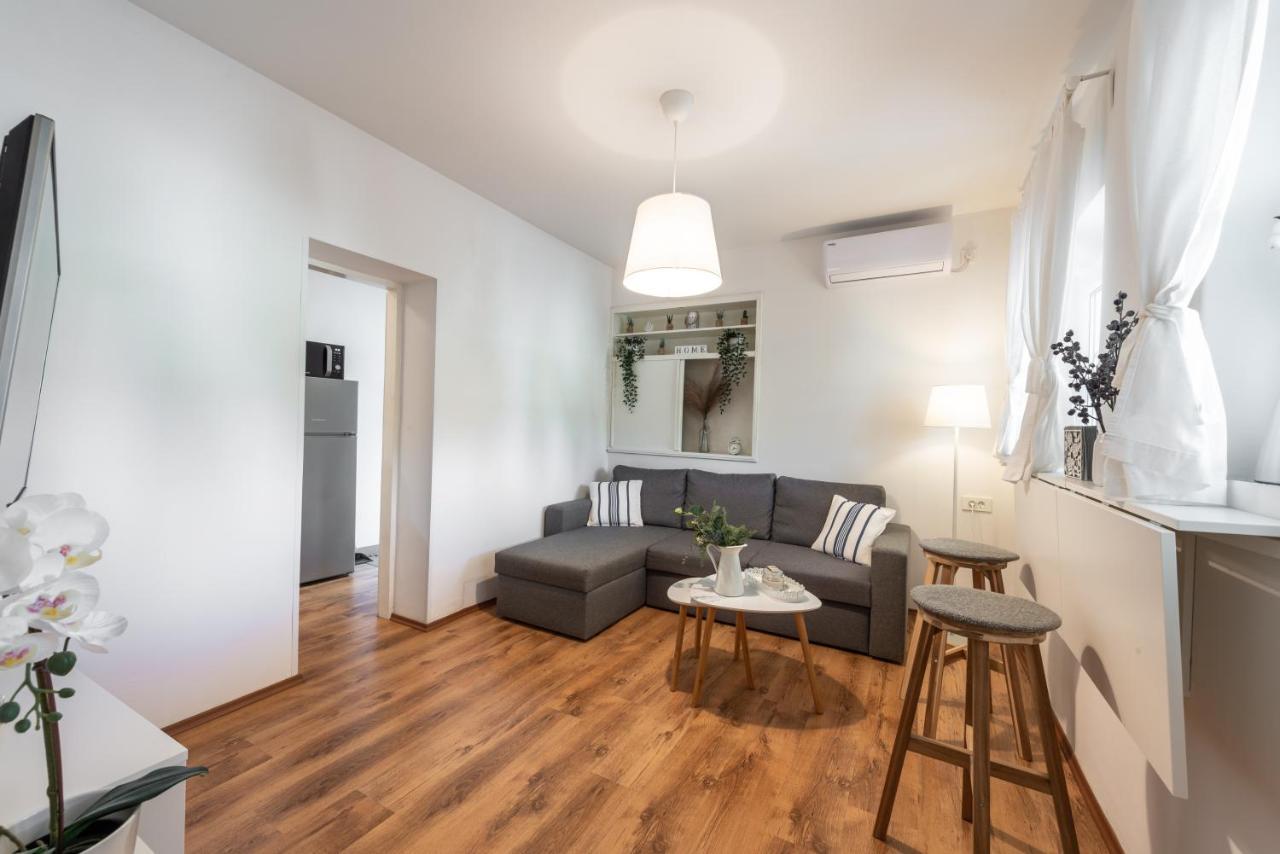 Apartment Near Old Town, Free Parking & Huge Garden Dubrovnik Bagian luar foto