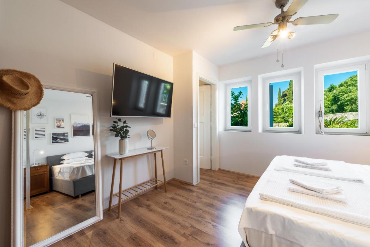 Apartment Near Old Town, Free Parking & Huge Garden Dubrovnik Bagian luar foto