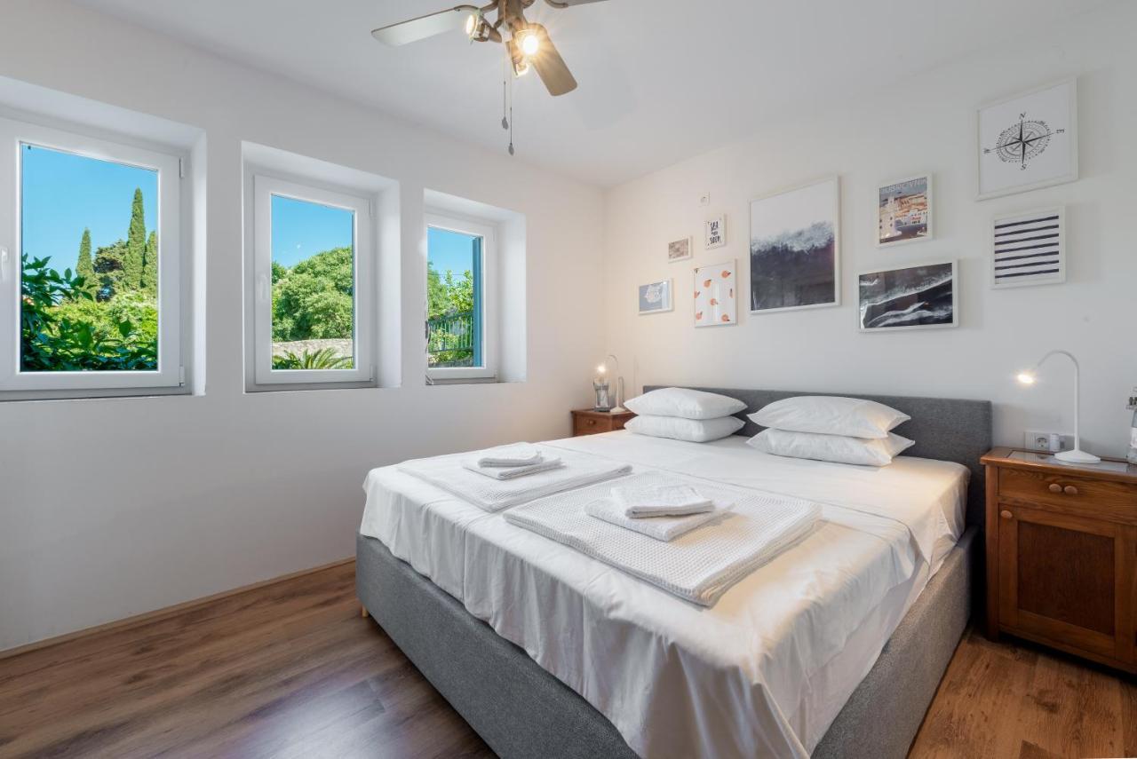 Apartment Near Old Town, Free Parking & Huge Garden Dubrovnik Bagian luar foto