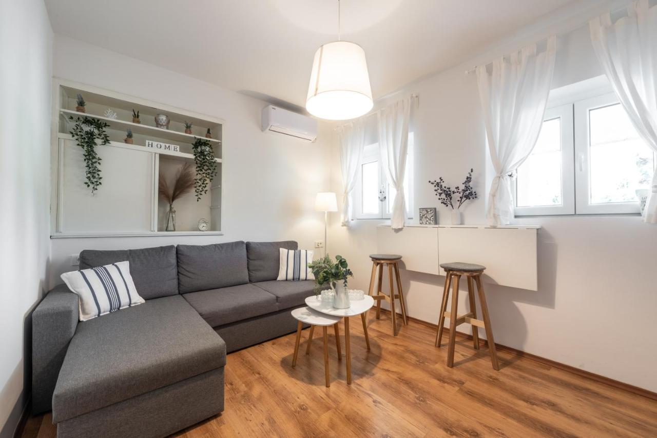 Apartment Near Old Town, Free Parking & Huge Garden Dubrovnik Bagian luar foto