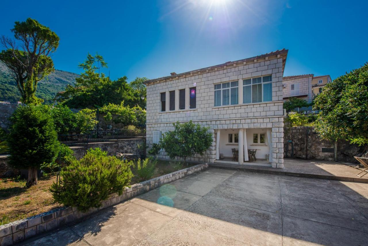 Apartment Near Old Town, Free Parking & Huge Garden Dubrovnik Bagian luar foto